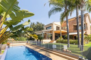 Casa a Montalnou - Milans del Bosc. Chalet de lujo en sant vicenç de montalt con piscina y vistas al