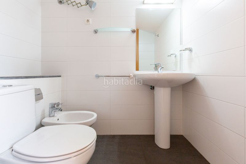 Foto c086fbdc-ae11-4265-bb32-7d80262701b0. Pis amb calefacció aparcament piscina a Tiana