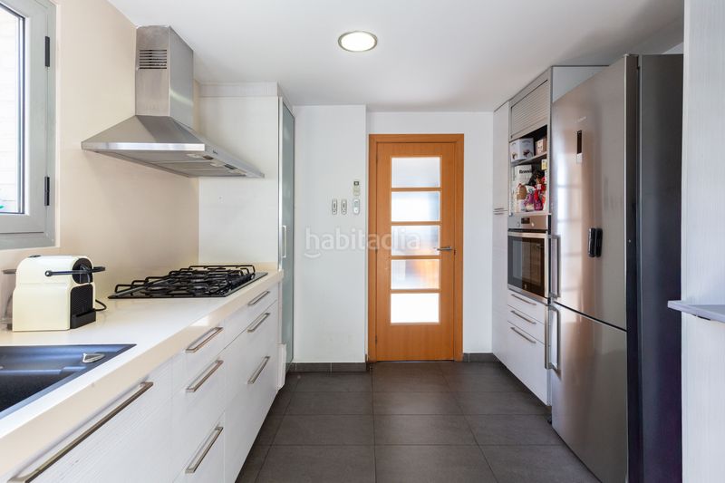 Foto e9e91e1e-fce1-49f9-96d9-96b669efc9b1. Pis amb calefacció aparcament piscina a Tiana