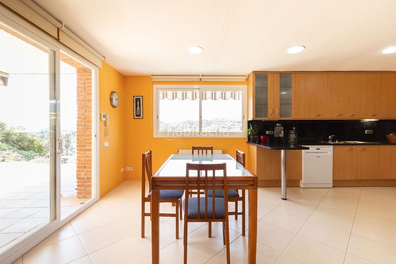 Foto 146eb436-2703-4bd0-94b3-d78541da1f5f. Casa amb aparcament piscina a Caldes d´Estrac