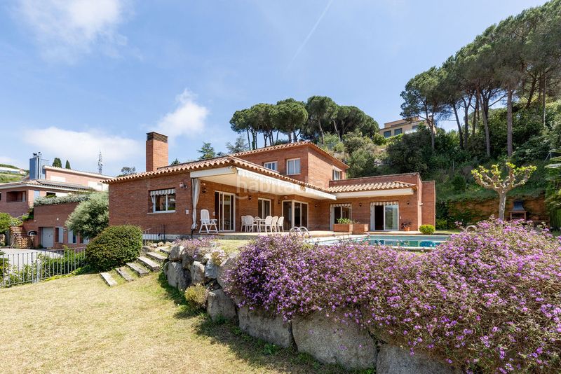 Foto 612be25a-3472-4700-8a60-4ce1be9ba76f. Casa amb aparcament piscina a Caldes d´Estrac