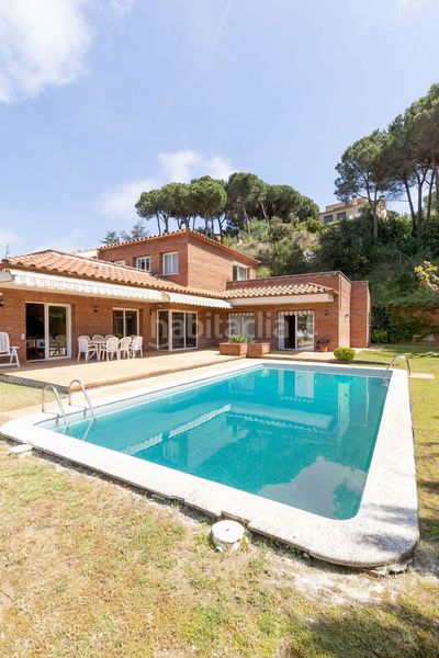 Foto 42180ffa-172a-4561-b84d-5a0ac9f6c029. Casa amb aparcament a Caldes d´Estrac