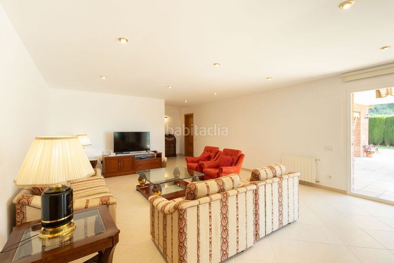 Foto 9c3c23e9-e5c2-476e-b1eb-90c6525ec18c. Casa amb aparcament a Caldes d´Estrac