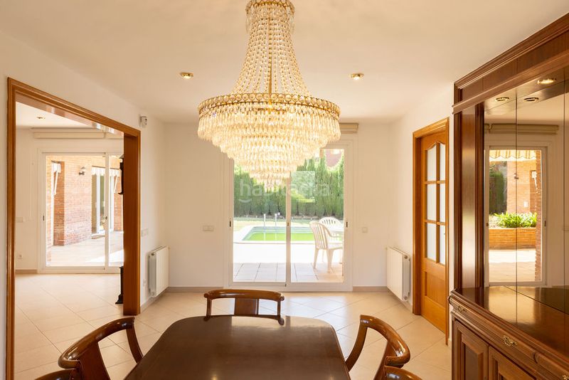 Foto d1cde087-05d1-4e04-a2eb-c34554fd1807. Casa amb aparcament a Caldes d´Estrac