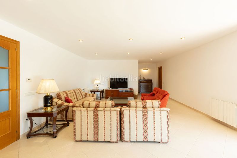 Foto d9e1a724-d8cd-4733-b7e1-00f34df483f6. Casa amb aparcament a Caldes d´Estrac