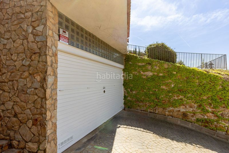 Foto e44fc407-2f98-49f8-99fb-f4a1a4fc177e. Casa amb aparcament a Caldes d´Estrac