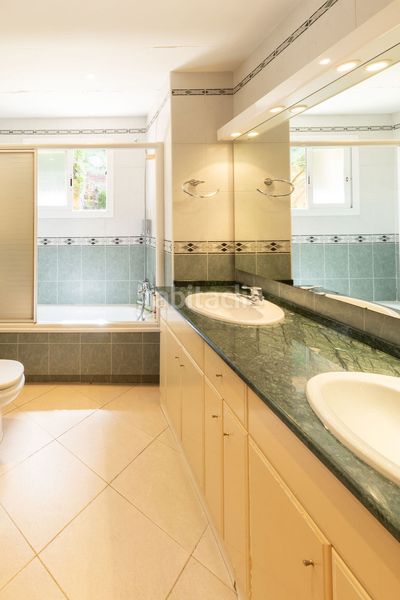 Foto f3a8abf5-fd61-495a-a481-c374b0940743. Casa amb aparcament a Caldes d´Estrac