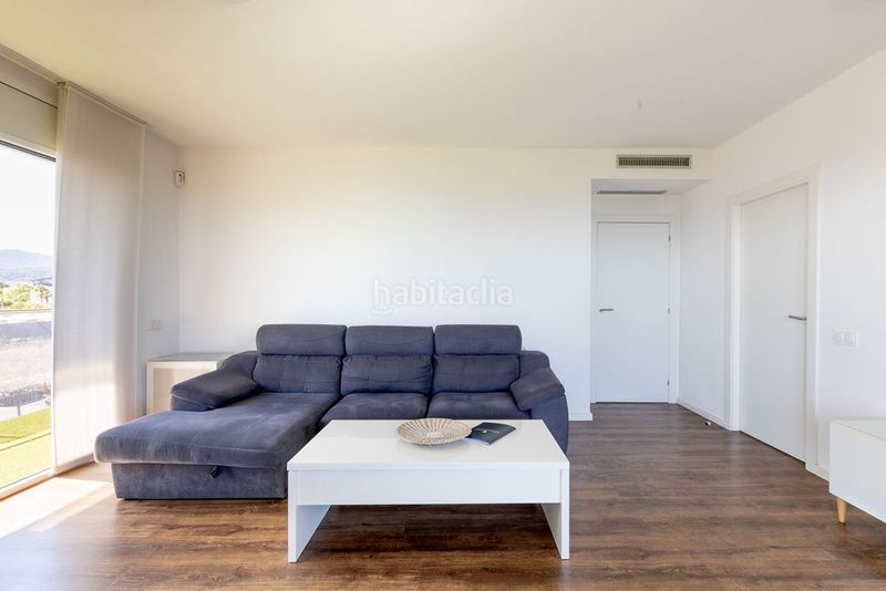 Foto a15211cd-7a0a-4e23-92e3-1b6868fcec1c. Apartament amb calefacció aparcament a El Rengle Mataró
