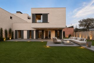 Casa in Vallveric. Casa con jardín y piscina en mataró, a 20 mins de barcelona y ce