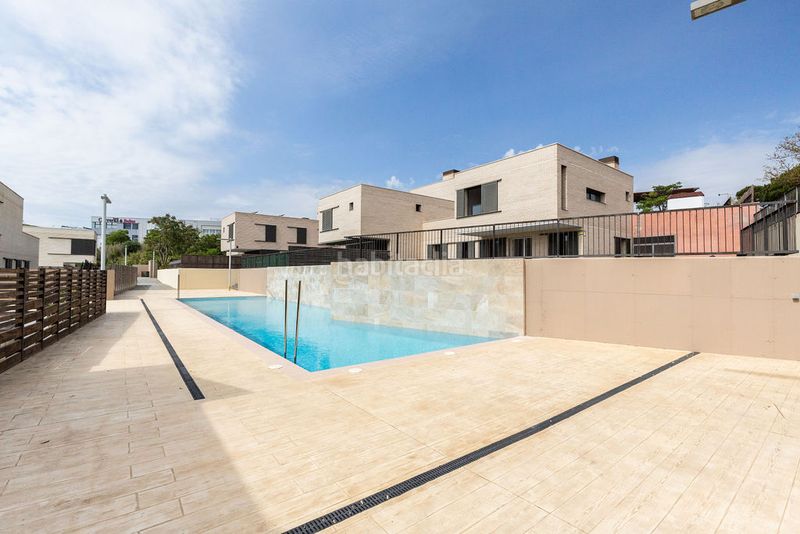 Foto 07905a20-16a0-47a7-a22d-5e5064d06220. Casa amb aparcament piscina a Vallveric Mataró