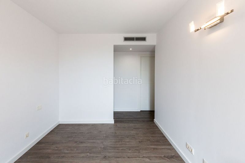 Foto f155a47e-b30d-4daf-83b0-b34c28c2ab2d. Casa amb aparcament piscina a Vallveric Mataró