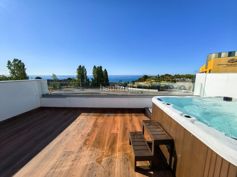 Foto dc396fab-e147-4150-b669-84e245f66a0c. Casa amb calefacció aparcament piscina a Montgat