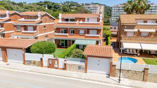Casa a Sant Vicenç Platja. Casa con jardín cerca de la playa en venta en sant vicenç de mon