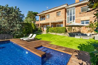 Rent House in Les Bilbenyes. Casa alquiler vacacional en sant vicenç de montalt