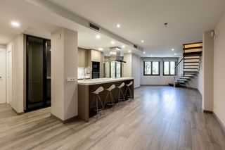 Appartement à Centre. Ático dúplex en venta en centro de arenys de mar, a pasos del la