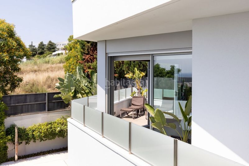 Foto b9378fd7-8434-4e8c-b35b-5be2418e8908. Casa adossada amb calefacció aparcament piscina a Mataró
