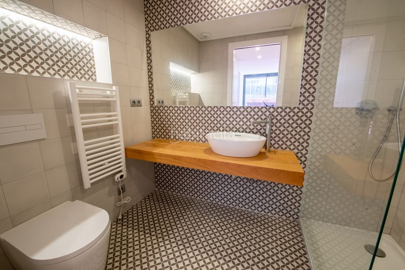 Foto 8a2243d2-12e7-49b6-9ea7-523da72dba57. Apartament amb calefacció piscina a Centre Lloret de Mar