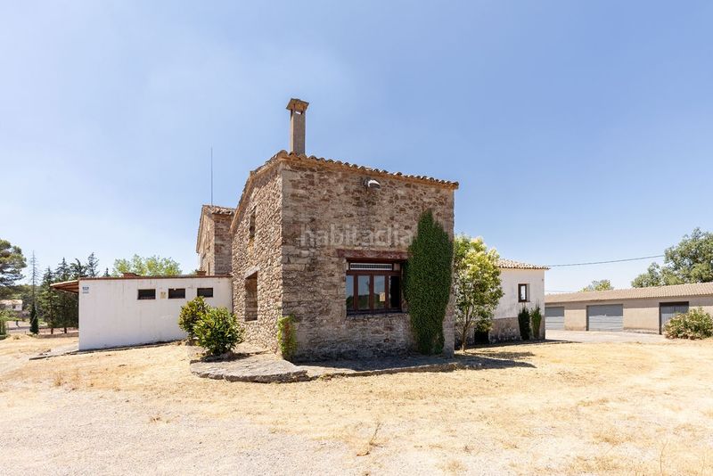 Foto f1eebd7b-341a-484c-b248-83971870b818. Masia amb aparcament a Moià