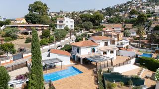 House in Santa Susanna. Casa con piscina y vistas panorámicas al mar en santa susanna, m
