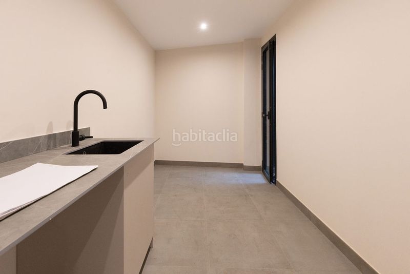 Foto 1045620a-3d3e-46f1-a974-63ee2995e4a7. Casa amb calefacció aparcament piscina a Premià de Dalt