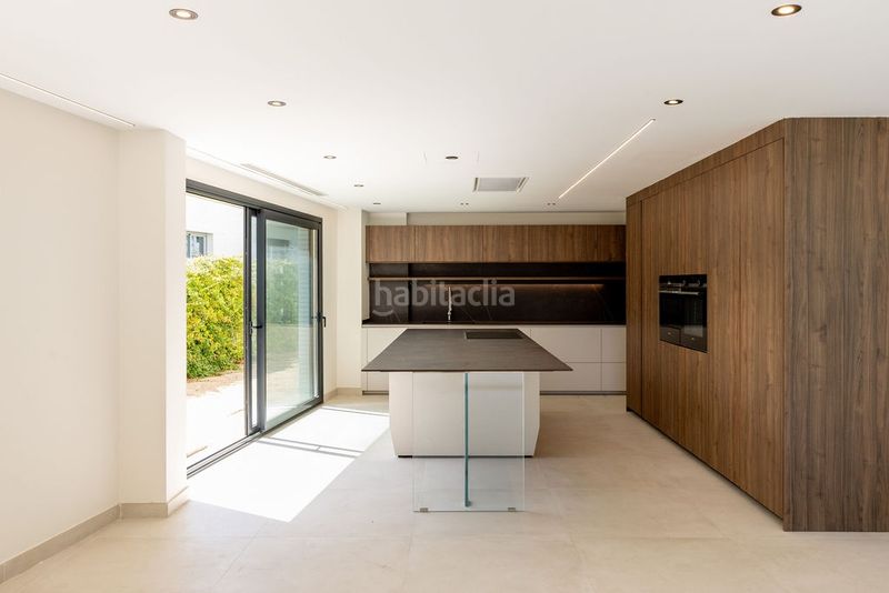 Foto 45a72e31-db86-4777-b650-b215c8ddcfb9. Casa amb calefacció aparcament piscina a Premià de Dalt
