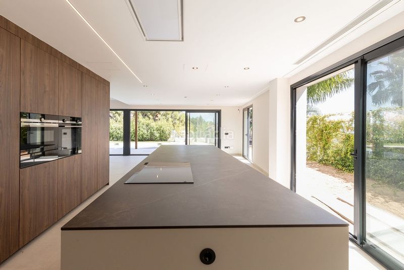 Foto d7e21610-7b37-4ce0-a236-008bfa6ca06d. Casa amb calefacció aparcament piscina a Premià de Dalt