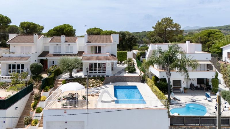 Foto 0e31852b-74ed-4267-9c99-f1989e12f5d7. Casa amb aparcament piscina a Urbanitzacions Sant Pol de Mar