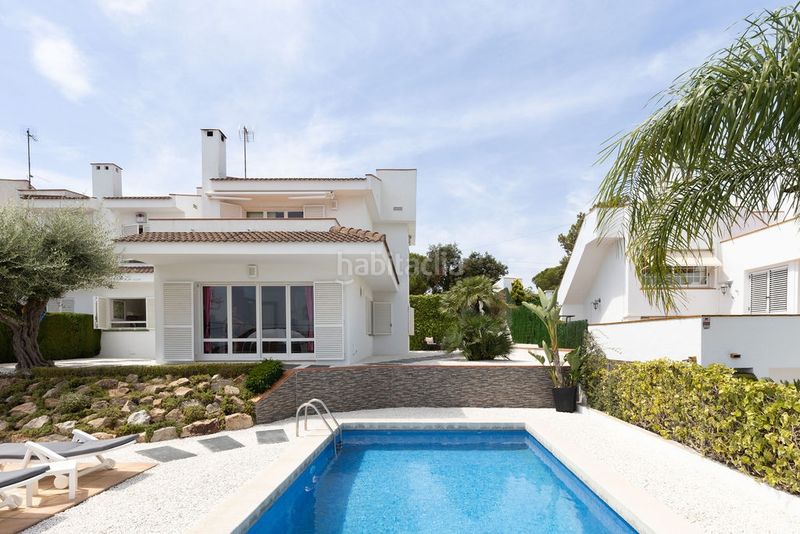 Foto ad08f935-fcfd-4df9-bbc6-ad103e2fdeb2. Casa amb aparcament piscina a Urbanitzacions Sant Pol de Mar