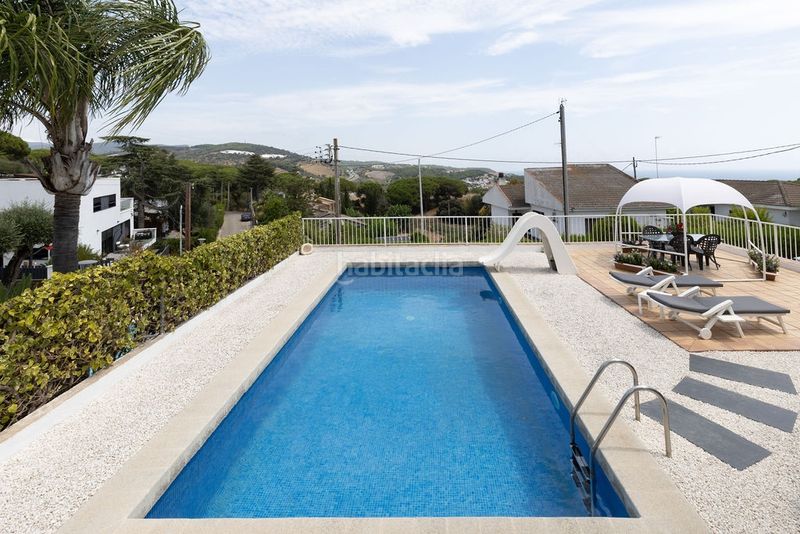 Foto ed6c51d8-5c7e-4164-b02b-0939987aa088. Casa amb aparcament piscina a Urbanitzacions Sant Pol de Mar