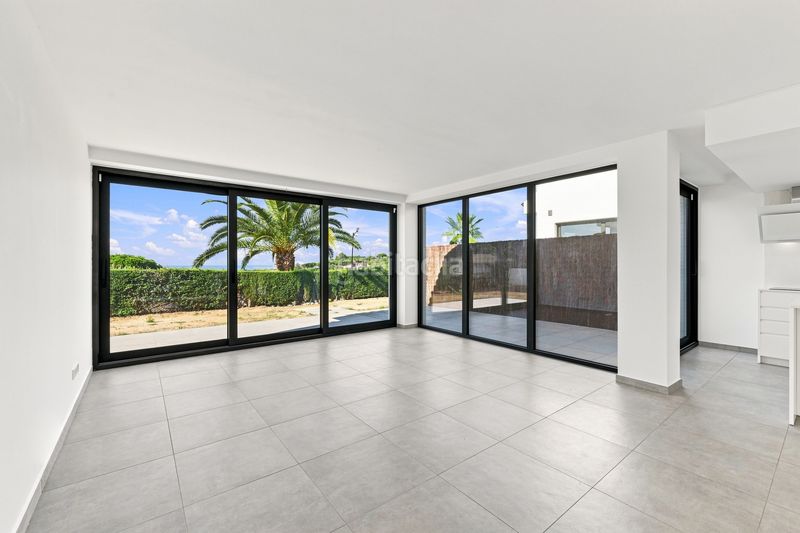 Foto 2380280a-453e-4cdd-9624-f2e91a4a06d9. Casa amb aparcament a Caldes d´Estrac