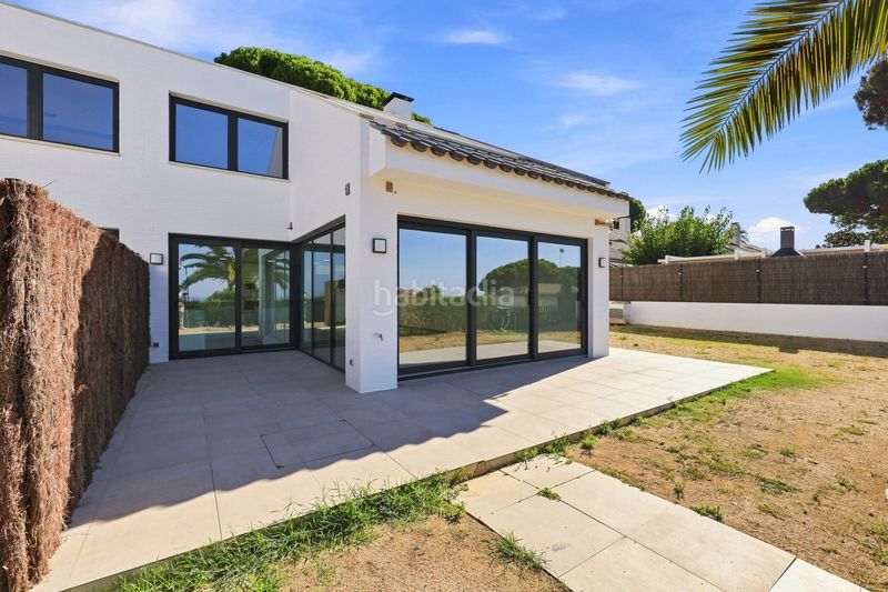 Foto cd06872e-cf81-4326-b93a-d78d0fda9c9d. Casa amb aparcament a Caldes d´Estrac