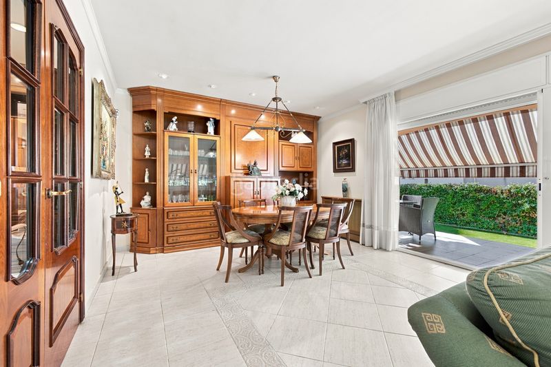 Foto fd385394-42eb-4447-bd69-28abd9d29dc8. Casa amb calefacció aparcament piscina a Urbanitzacions Sant Pol de Mar