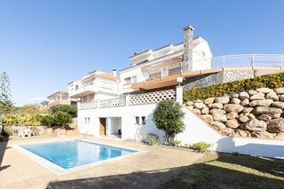 Casa a Canet de Mar. Casa con piscina y jard�n en canet de mar, maresme