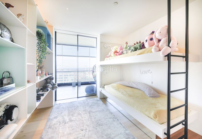 Foto 84f465a3-bd3b-49af-87b9-d417b85d6e96. Apartament amb piscina a Diagonal Mar i el Front Marítim del Poblenou Barcelona