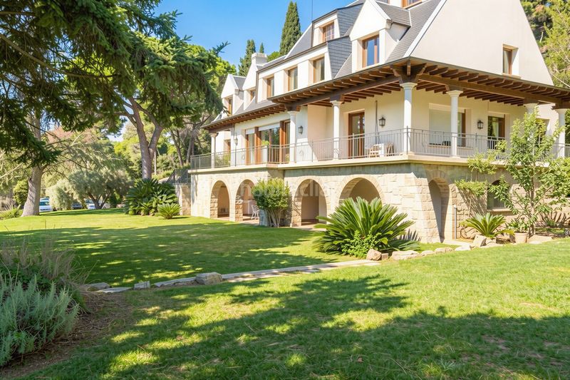 Foto 902a9253-b155-4278-bd0c-4d0e2f0001c7. Casa amb aparcament piscina a Ametlla del Vallès (L´)