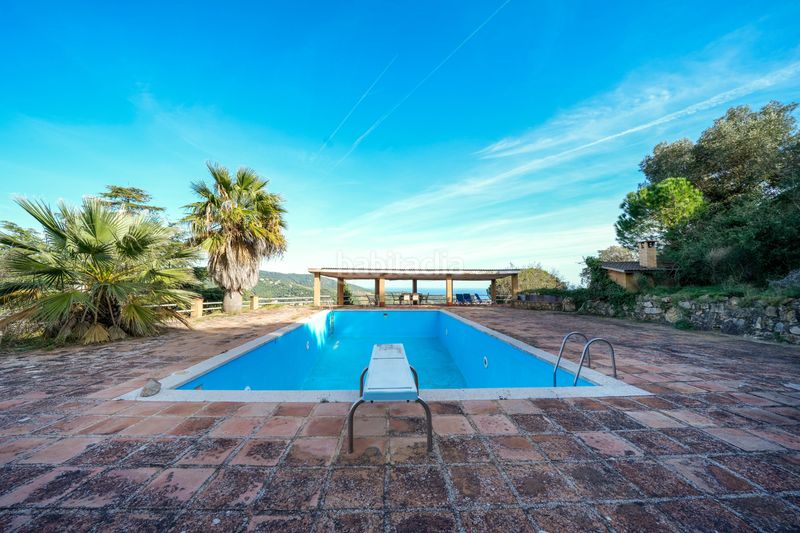 Foto c8a4969e-e8c5-4183-9b1e-1930220da765. Casa amb calefacció aparcament piscina a Alella