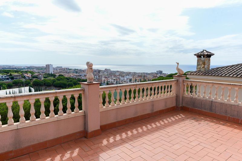 Foto ac729b76-52d6-4871-ad48-13235a6cd6f3. Casa amb calefacció aparcament piscina a Calella