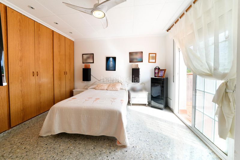 Foto d65c7f31-1a9a-4a82-a194-31b27fa92a7c. Casa amb calefacció aparcament piscina a Calella