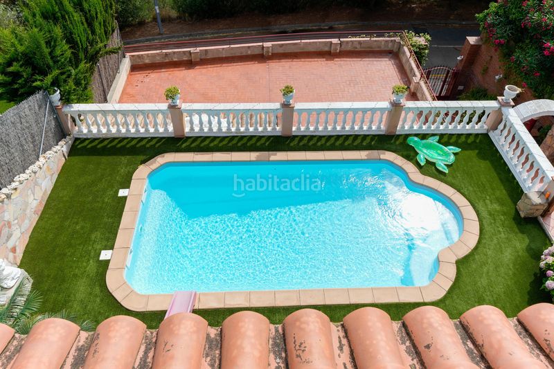 Foto 18ae5237-c094-431e-8c8a-3ca45a3e572b. Casa amb calefacció aparcament piscina a Calella
