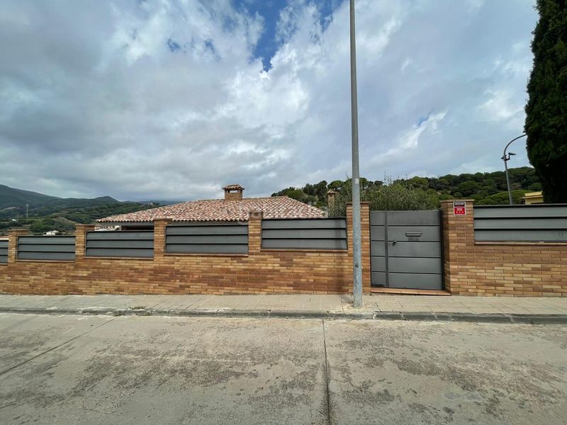 Foto 9403735e-ee2d-4fc9-a6cd-610b5d315430. Casa amb piscina a Arenys de Munt