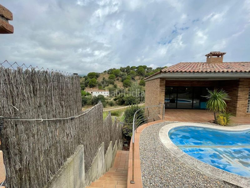 Foto a23c74da-8909-4f5f-a939-57dfed83e5a9. Casa amb piscina a Arenys de Munt