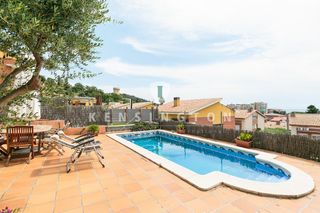 Casa a Sant Vicenç Platja. Casa a 5 minutos a pie de la playa en sant vicenç de montalt, ma