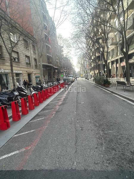 Foto 1599ccbf-806a-45c8-baa7-20abf52f674f. Aparcament cotxe a La Nova Esquerra de l´Eixample Barcelona