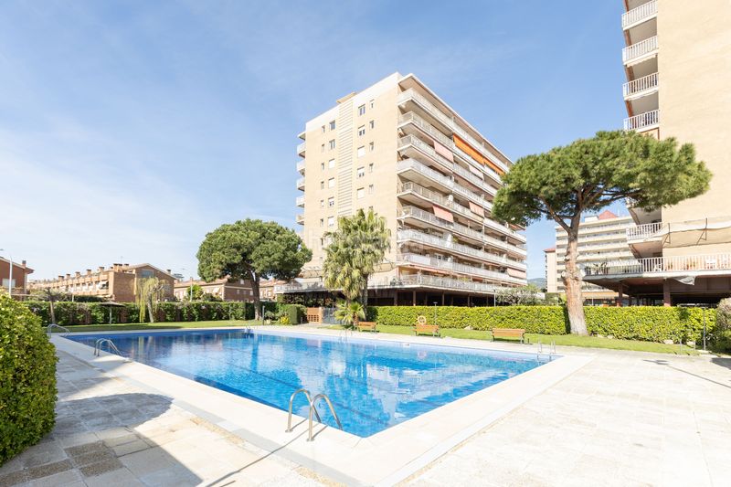 Foto 54fd1330-cc3e-488c-b354-93de2269f833. Planta baja piso con piscina y a 2 minutos de la playa en Vilassar de Mar
