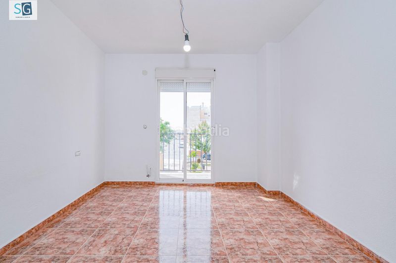 Foto f3a34b67-2842-45b9-8d23-f3d2511b95bc. Casa adossada amb aparcament a San Francisco - El Chorrillo Gabias (Las)
