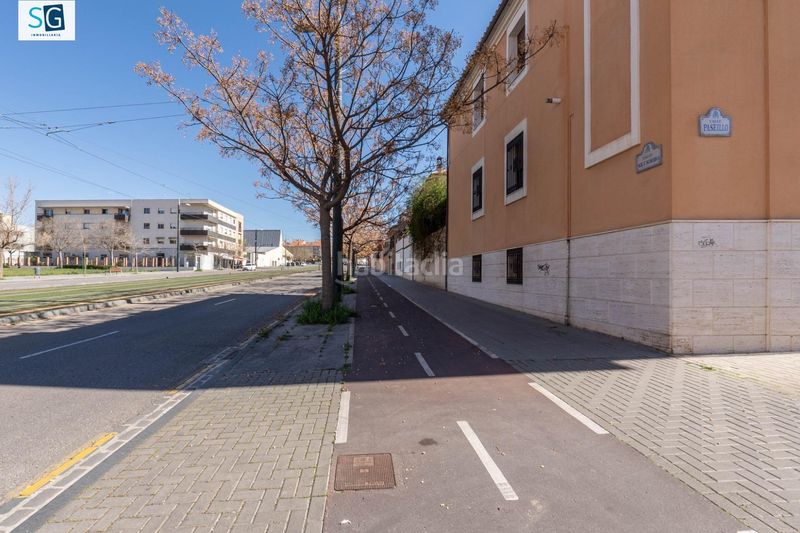 Foto 0f1ff354-404c-45c5-a3a3-8302cb367859. Casa amb calefacció piscina a Av. F. Garcia Lorca - Nueva Estación Autobuses Granada