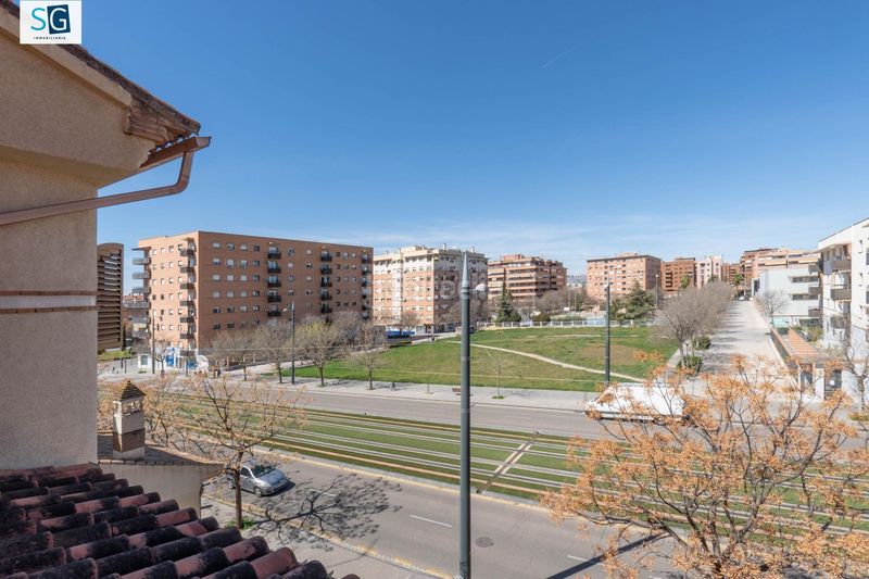 Foto 21357fca-6bff-4ca3-ba95-62135556e36d. Casa amb calefacció piscina a Av. F. Garcia Lorca - Nueva Estación Autobuses Granada