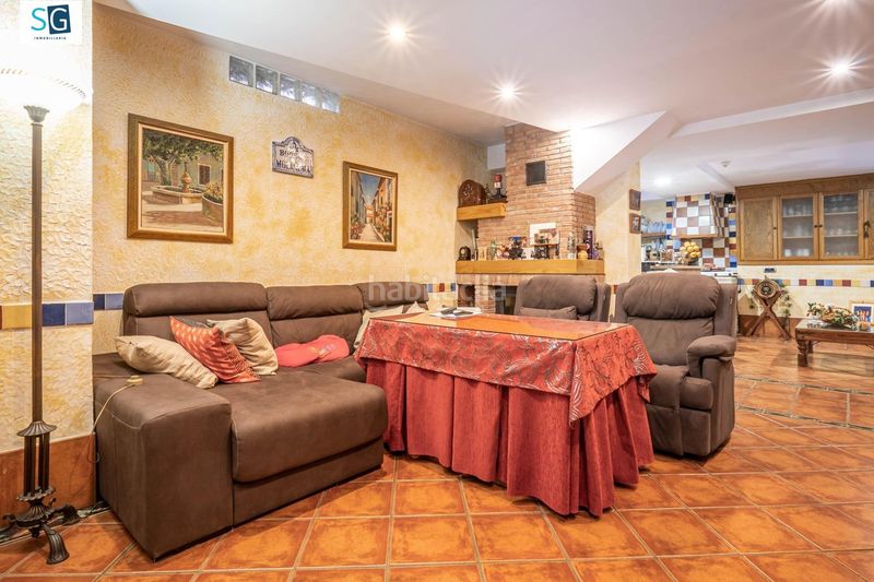 Foto 2b3477ef-3a63-4ad9-90db-66d0f33baa4a. Casa amb calefacció piscina a Av. F. Garcia Lorca - Nueva Estación Autobuses Granada