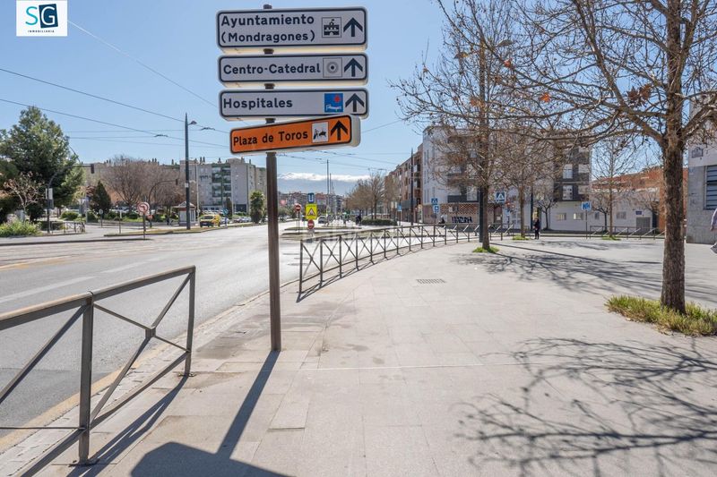 Foto 40358cdb-366b-414b-bc57-0d650a350b3d. Casa amb calefacció piscina a Av. F. Garcia Lorca - Nueva Estación Autobuses Granada