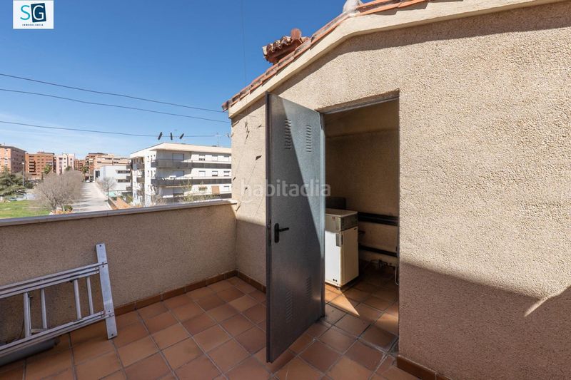 Foto 73ba4af4-8294-4e08-bb86-54a88f730e6f. Casa amb calefacció piscina a Av. F. Garcia Lorca - Nueva Estación Autobuses Granada